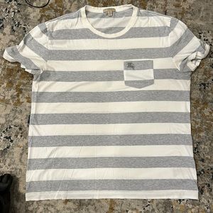 Beautiful casual Burberry Tee!